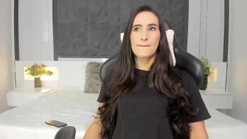 Snapshot of saragomez_1 chatting on October 8, 2025, 12:36 pm Sara Gomez online show from October 8, 2025, 12:36 pm