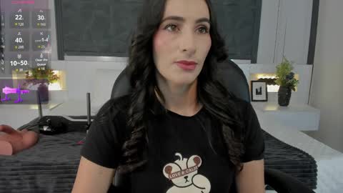 Snapshot of saragomez_1 chatting on April 3, 2026, 1:42 pm Sara Gomez online show from April 3, 2026, 1:42 pm