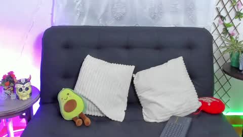 Sarah Redhair  Nicolle Black hair  online show from January 11, 2025, 11:24 pm