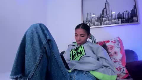 sarah_ashbourne online show from October 15, 2025, 5:24 pm