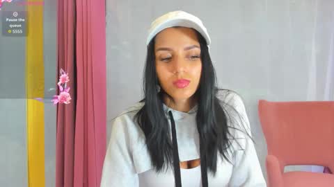 Snapshot of sarah_blake_ chatting on September 10, 2025, 8:14 am Sara online show from September 10, 2025, 8:14 am