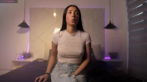 sarah_collens_ online show from July 3, 2026, 11:49 am
