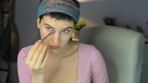 Snapshot of sarah_desire01 chatting on October 21, 2025, 1:45 pm Sarah online show from October 21, 2025, 1:45 pm