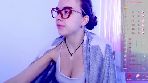 Snapshot of sarah_hs chatting on September 24, 2025, 7:23 am Sarah online show from September 24, 2025, 7:23 am