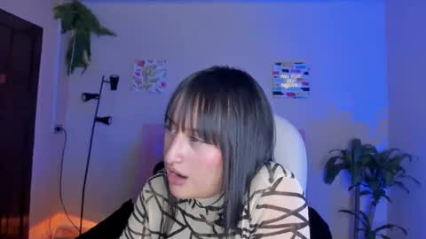 Sarah Ramirez online show from February 19, 2025, 5:49 pm