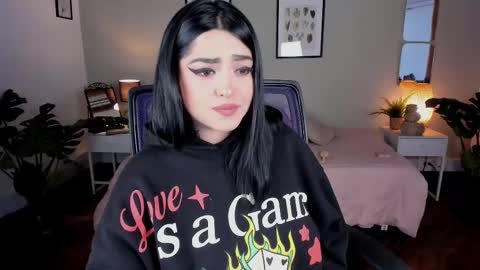   online show from February 24, 2025, 8:03 pm