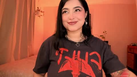 Snapshot of sarah_volkov chatting on April 23, 2026, 6:25 am online show from April 23, 2026, 6:25 am