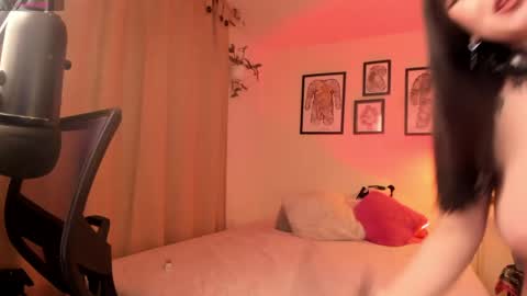 Snapshot of sarah_volkov chatting on June 5, 2026, 6:52 am online show from June 5, 2026, 6:52 am