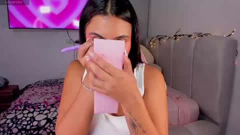 sarahcute14 online show from June 25, 2026, 4:01 am