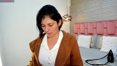 Sarah Deyvis online show from January 27, 2025, 1:09 pm