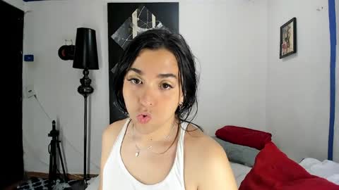  SARAHJEY     online show from April 21, 2026, 1:42 am