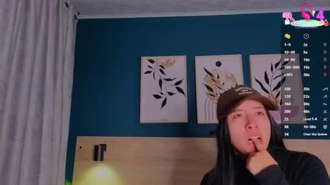 Sarah online show from October 8, 2025, 11:52 am