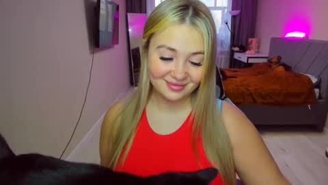 Snapshot of sarahmils chatting on April 14, 2026, 1:06 pm Sarah online show from April 14, 2026, 1:06 pm