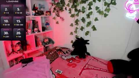 Snapshot of sarahminage_ chatting on September 18, 2025, 8:33 pm Sarah NEW ACCOUNT online show from September 18, 2025, 8:33 pm