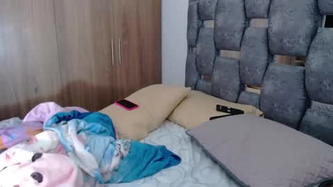 Lia online show from January 29, 2025, 2:32 pm