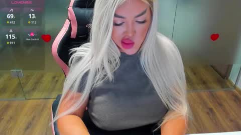 Snapshot of sarahstone_ chatting on March 3, 2026, 7:47 am Sarah online show from March 3, 2026, 7:47 am