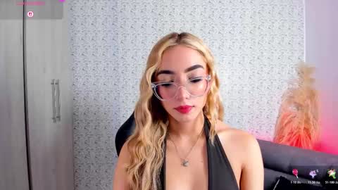 Sara jones   online show from March 14, 2026, 1:16 pm