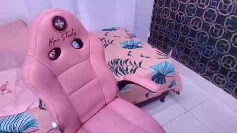 Sara  online show from February 18, 2025, 11:55 am