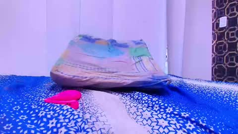 Sara  online show from March 4, 2025, 3:04 pm