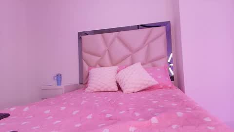 Sara  online show from October 28, 2025, 11:58 am