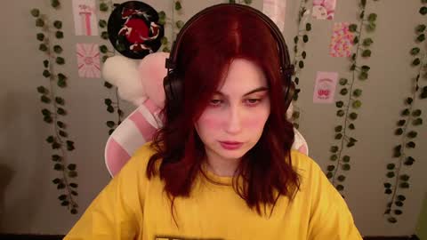 Snapshot of sarakinski chatting on December 24, 2024, 1:28 pm Sara online show from December 24, 2024, 1:28 pm