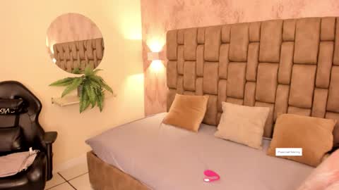 Sara online show from September 13, 2025, 12:38 pm