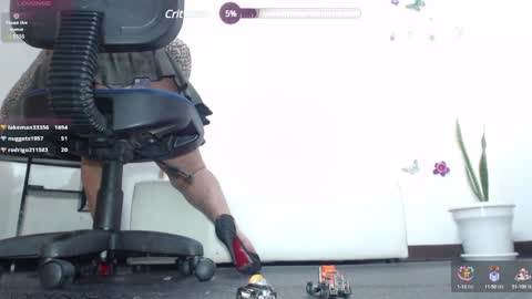 Saraloves online show from February 18, 2025, 2:59 pm