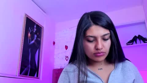 sarastonesx online show from October 2, 2025, 9:05 am