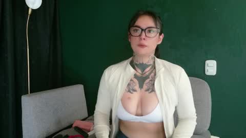 Snapshot of saratrita chatting on May 24, 2026, 7:52 pm Sara Herrera online show from May 24, 2026, 7:52 pm