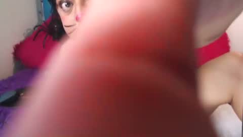 Sara Wills online show from October 31, 2025, 3:46 pm