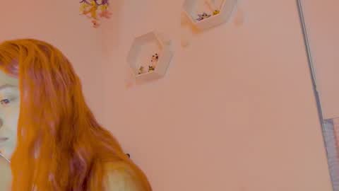 Saray  online show from November 12, 2025, 11:25 pm