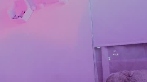 Saray  online show from March 12, 2026, 4:18 am