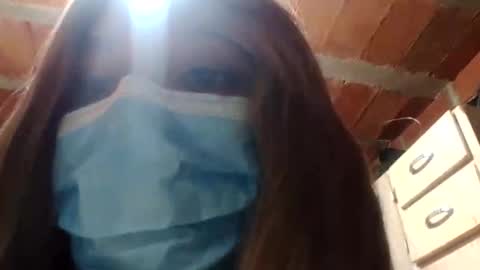 Snapshot of saray_mixx chatting on October 28, 2025, 4:27 am saray_mixx online show from October 28, 2025, 4:27 am