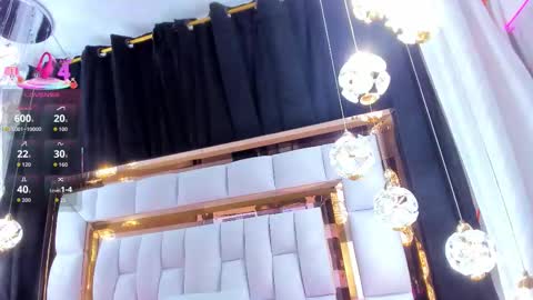 Snapshot of sarayroyse chatting on November 8, 2025, 7:34 pm Saray online show from November 8, 2025, 7:34 pm