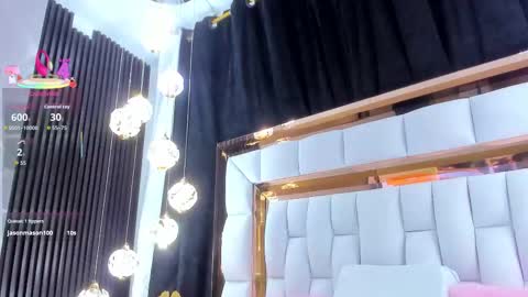 Snapshot of sarayroyse chatting on November 25, 2025, 7:14 pm Saray online show from November 25, 2025, 7:14 pm