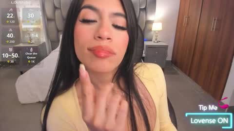  Saritaaa  online show from March 11, 2026, 3:34 am