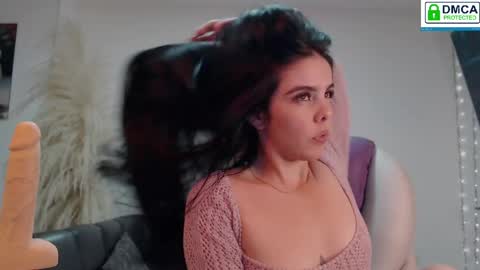 Sara online show from April 21, 2026, 1:42 am