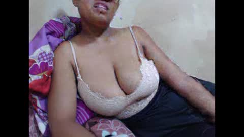 saronette online show from January 10, 2025, 11:00 am