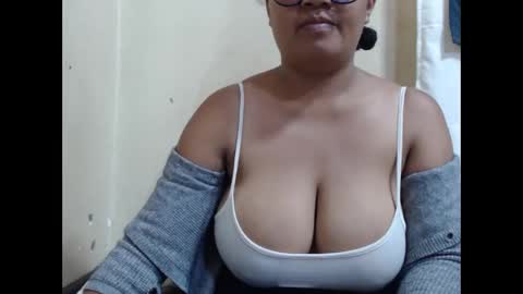 saronette online show from March 31, 2026, 7:31 am