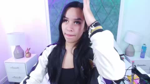 Sasha online show from November 22, 2025, 7:13 pm