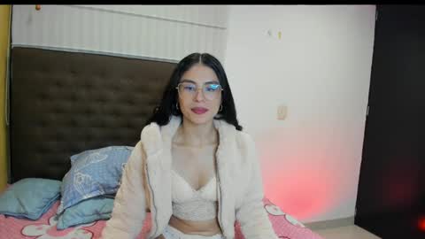 Snapshot of sasha_jonne chatting on September 13, 2025, 12:32 am sasha_jonne online show from September 13, 2025, 12:32 am