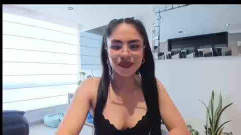Snapshot of sasha_jonne chatting on September 23, 2025, 9:29 pm sasha_jonne online show from September 23, 2025, 9:29 pm