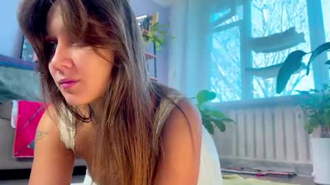 Alexandra Sasha in short online show from April 1, 2026, 6:25 am