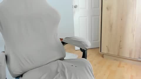 Sasha Sweet online show from December 16, 2025, 2:27 am