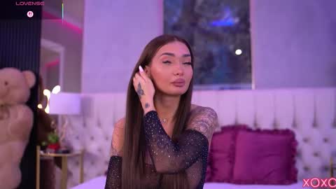 Dennise online show from September 26, 2025, 6:34 pm