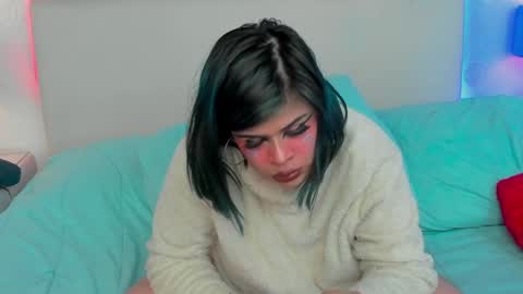 Snapshot of sashajune chatting on December 10, 2024, 6:11 am selene online show from December 10, 2024, 6:11 am