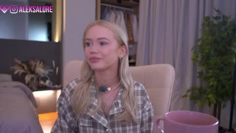 sashalore online show from March 31, 2026, 2:35 am