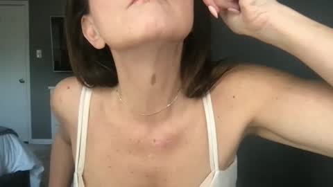 sassynsweetmilf online show from March 10, 2026, 12:21 pm