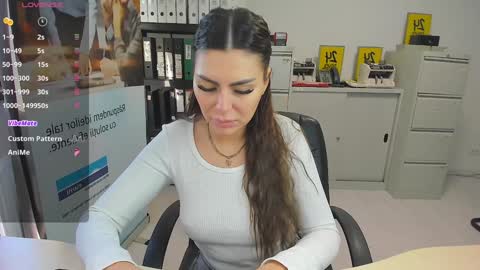 sassytiff online show from March 9, 2025, 2:54 pm