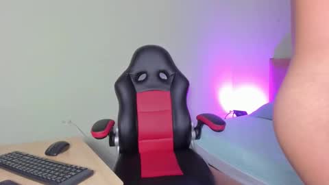 Evans Williams online show from February 19, 2025, 12:35 am